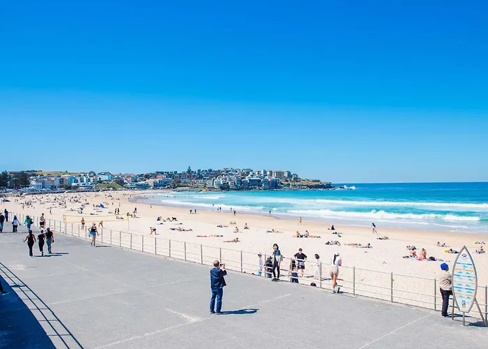 Convenient Bondi Beach Apartment - Beach View And Parking