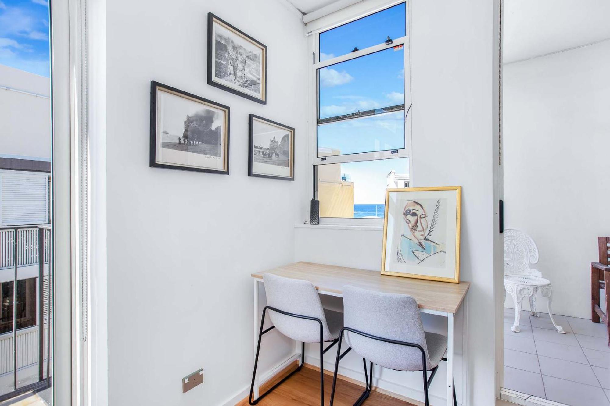 Convenient Bondi - View And Parking *